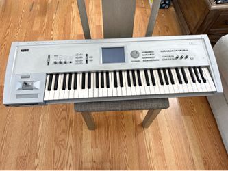 Korg Triton 61 Key Music Workstation Sampler