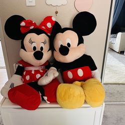 Micky Mouse and Minnie Mouse 