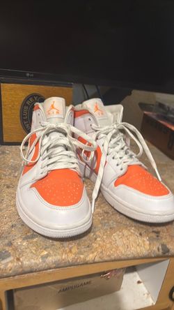 Air Jordan 1 Mid SE 'Bright Citrus size 8.5