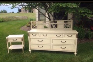 Bedroom set king headboard nightstand Johnson carper