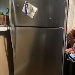 Whirlpool Refrigerator 