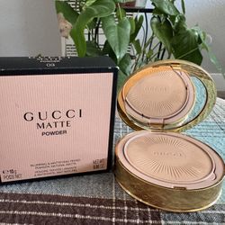 Gucci Matte powder 03