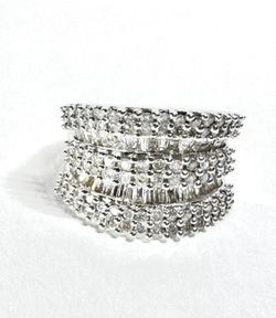 GORGEOUS 10K YG LDS RING