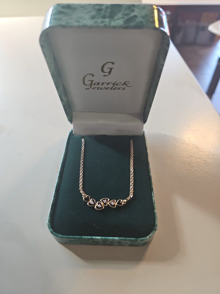 14kt Gold And Diamond Heart Necklace