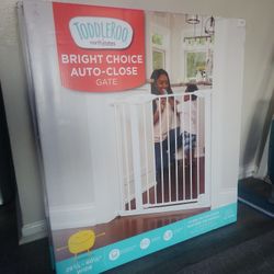 TODDLEROO Safety gate for kids  , pets  brandnew