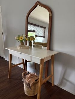 Desk and mirror