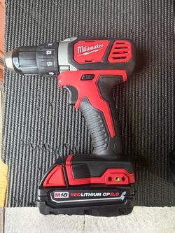 Milwaukee M18 1/2” Drill Driver + 2.0 Battery