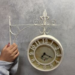 Hanging Clock 