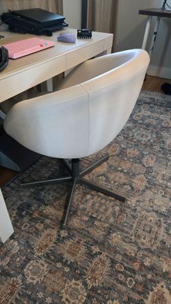 Desk chair