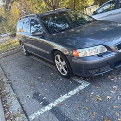 2004 Volvo V70r