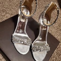 mischka badgley Valentine Black Embellished Satin Crystal Dress Strap Sandals