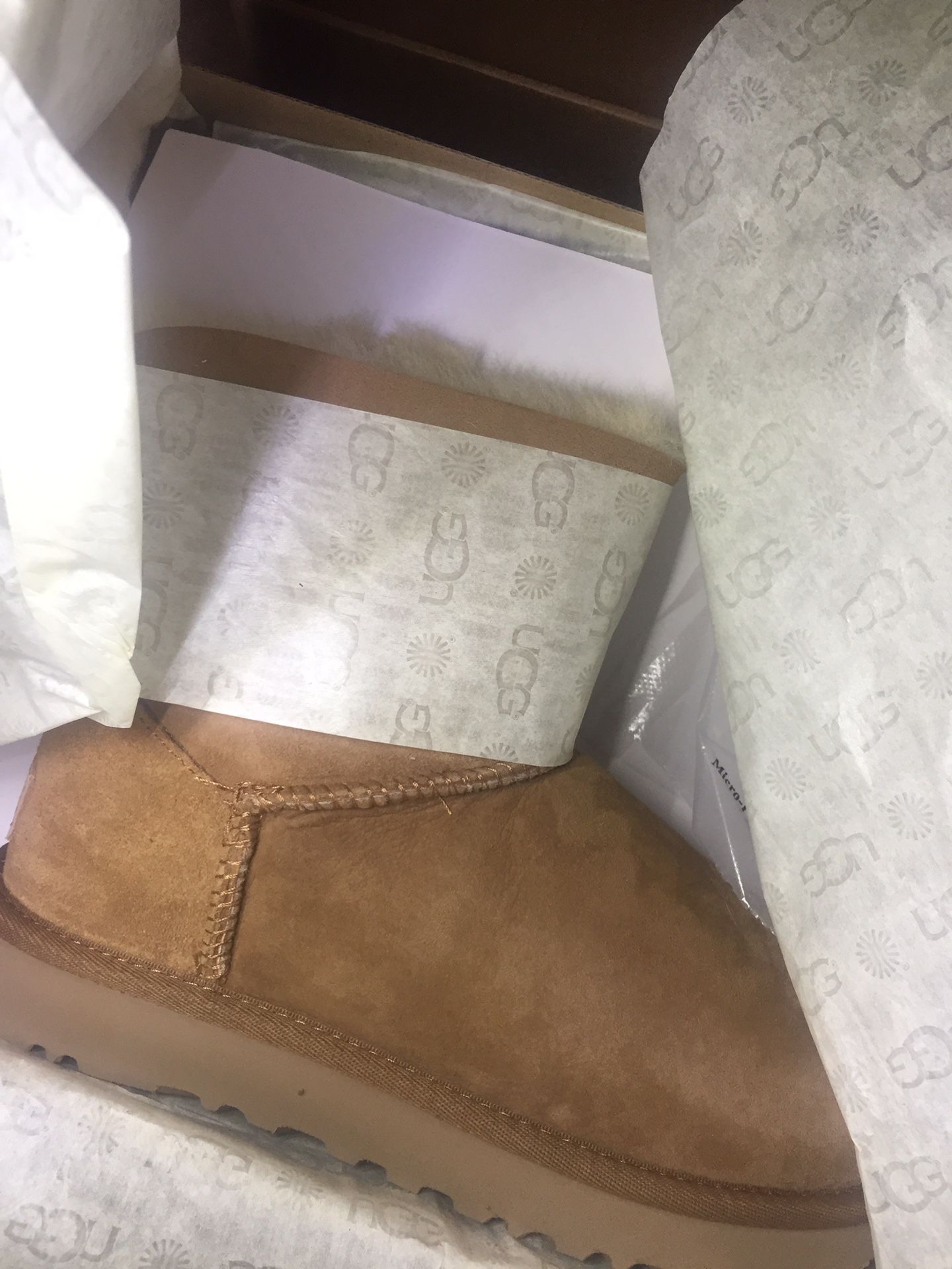 Uggs size 6 brand new