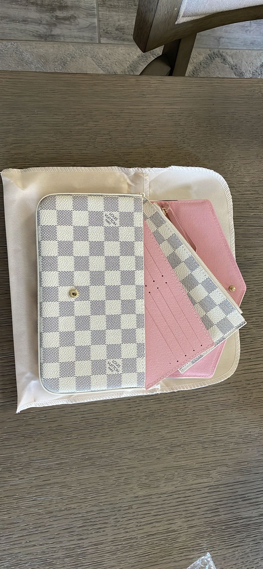 Louis Vuitton Side Bag !! 