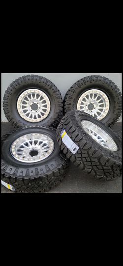 17" KMC beadlocks KM445 w/ 35x12.50R17 Goodyear Duratrac RT tires