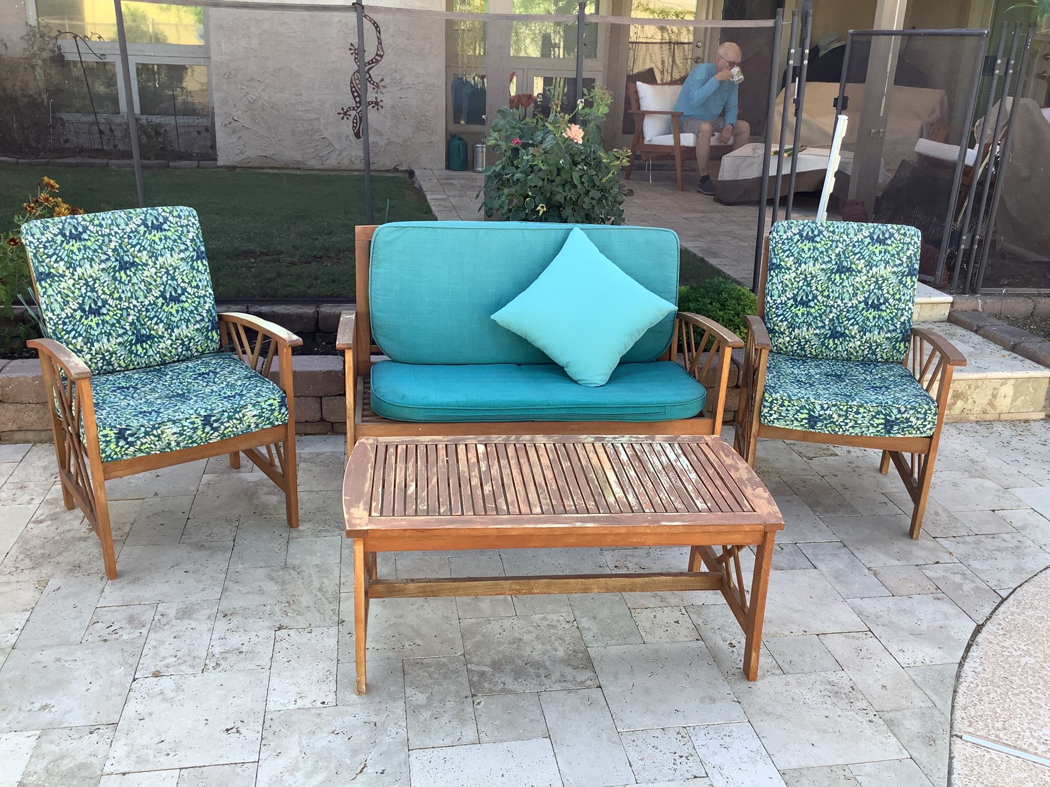 Patio Furniture Set - Used Good Condition
