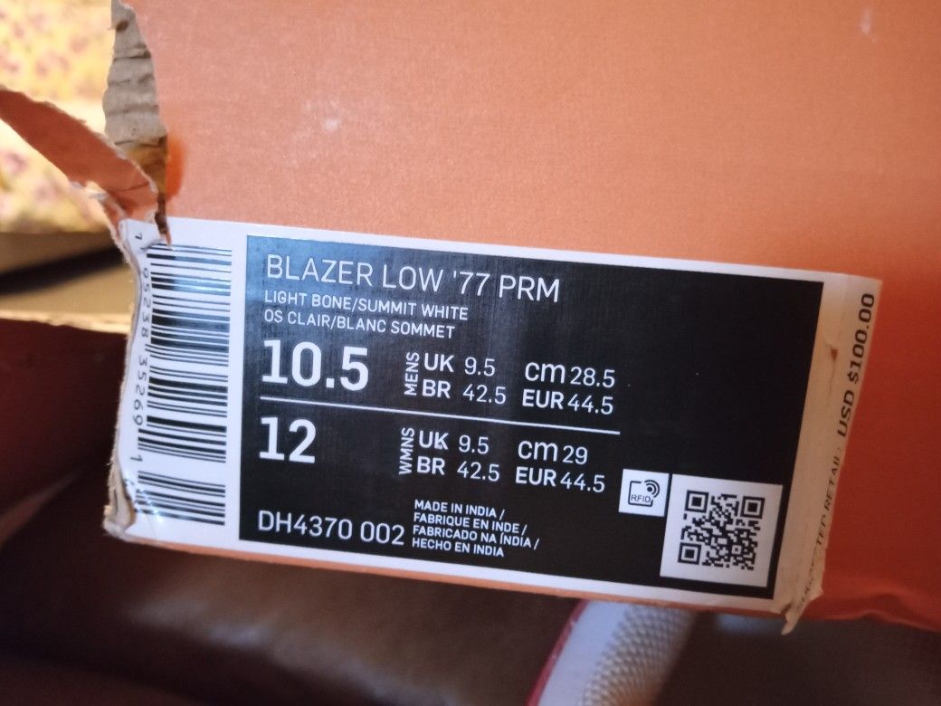 Blazer Low 77 PRM NIKES Brand New