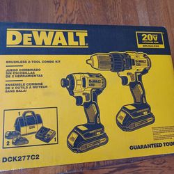 New Dewalt Brushless 1/2" Drill/Driver And 14/" Impact Driver Kit