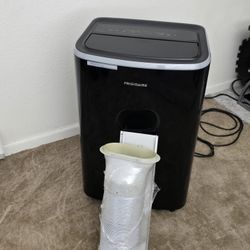 12k  Btu Frigidaire  Portable Ac Unit 