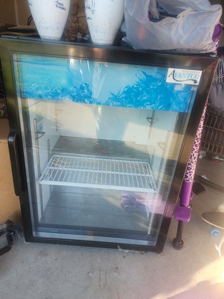 Avantco Drink Cooler