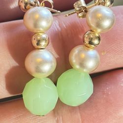 14k Gold Pair Of Earrings With Genuine Pearls And Green Jade Beads, Total Weight Is Almost 6 Grams, The Metal Parts Are Solid Gold 