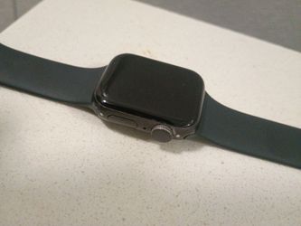 Apple Watch SE Space Gray with Sport Band