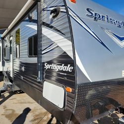 2018 Keystone Springdale 32ft rear living trailer 2 slides delivered