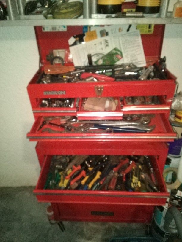 Stack-On Waterloo 8 Drawer Toolbox & Storage Cabinet W/Wheels