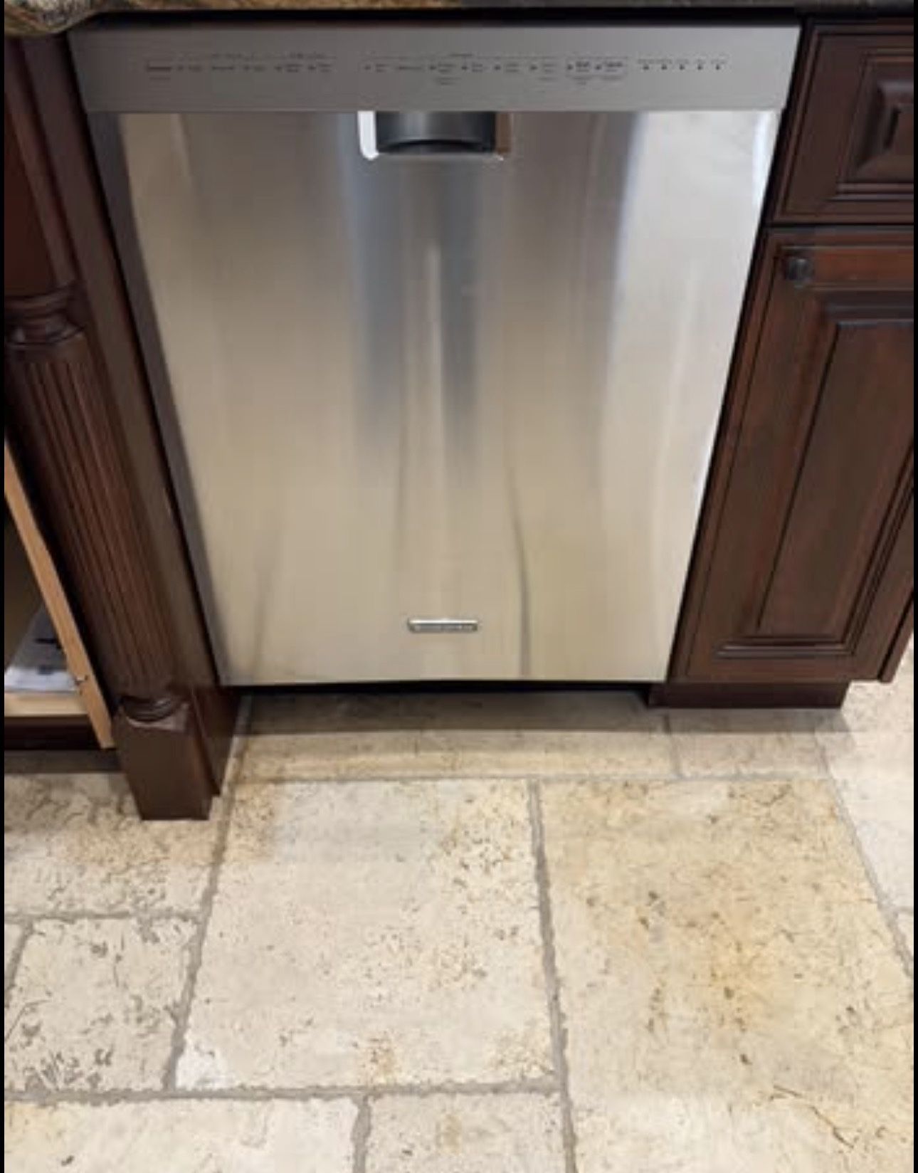 2x KitchenAid 24″ Dishwashers