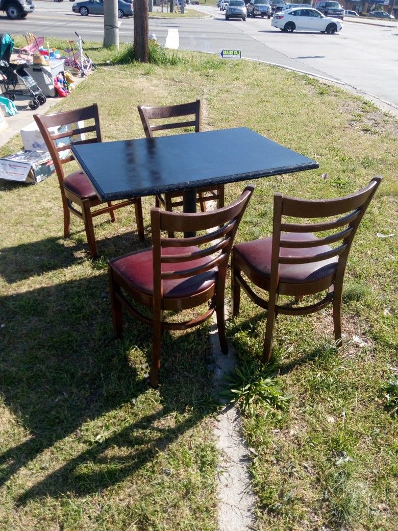 $50 Table And Chairs