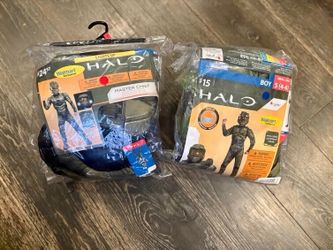 Halo Costume Size S 4/6 One has Lights on Mask
