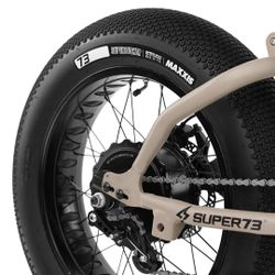 BRAND NEW Super 73 Tires Maxxis Super Sucker