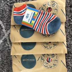 5 Pairs APA Lifestyle Socks Brand New Unopened 