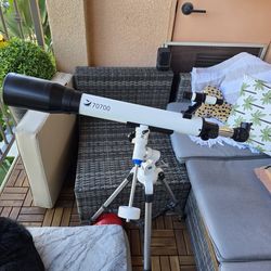 Telescope 70070