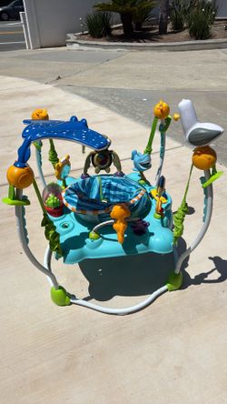 Baby jumper/lounger 15$
