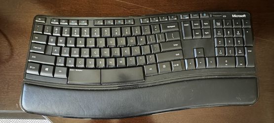 Microsoft Sculpt Comfort Keyboard
