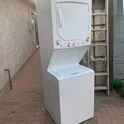 Washer And Gas Dryer Stakable De 24