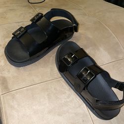 Gucci mini double G sandals size 8.5/9 Womens