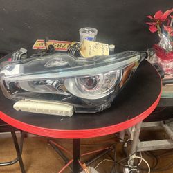 2017 Infiniti Q 50 Headlight Driver side