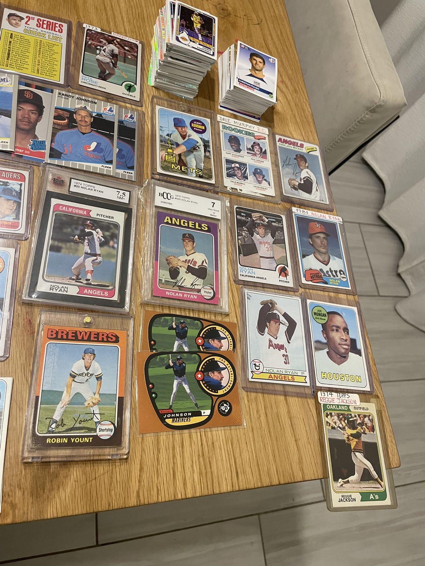 Vintage Baseball Cards Mantle- Banks-Ryan Rookie And More