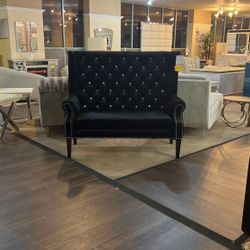 Accent loveseat Highback With Diamonds Velvet