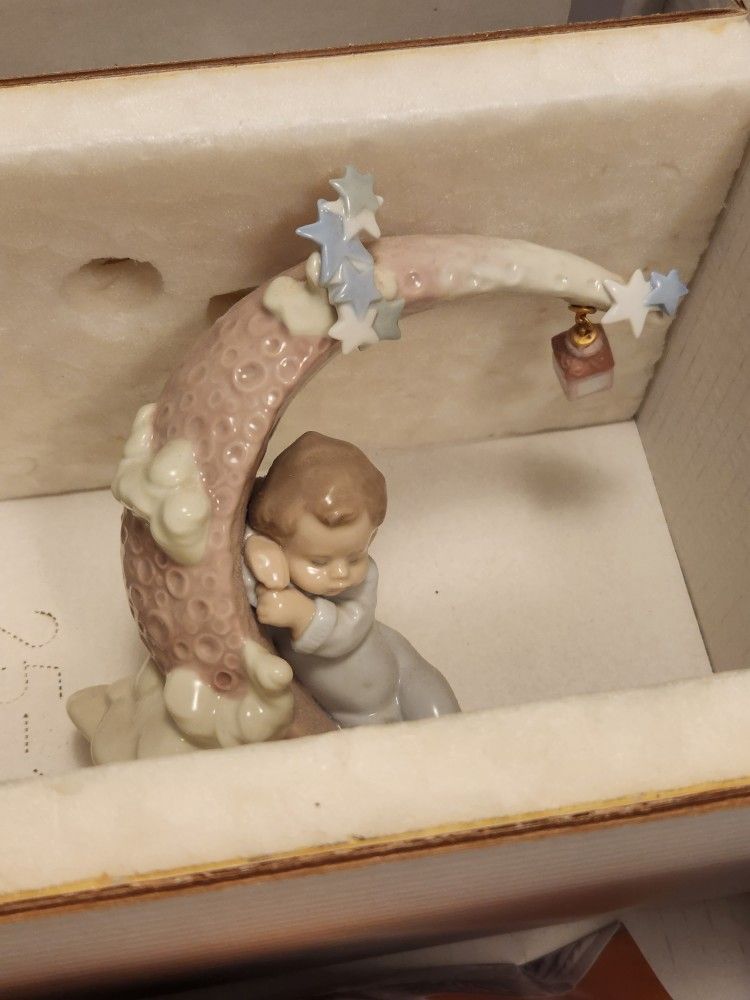 LLADRO - heavenly slumber - 06479 - NEW W/ Original Box.