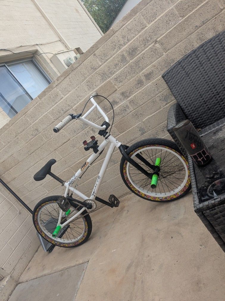 Haro BMX 16" Wheel base 