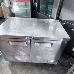 Commercial worktop cooler
