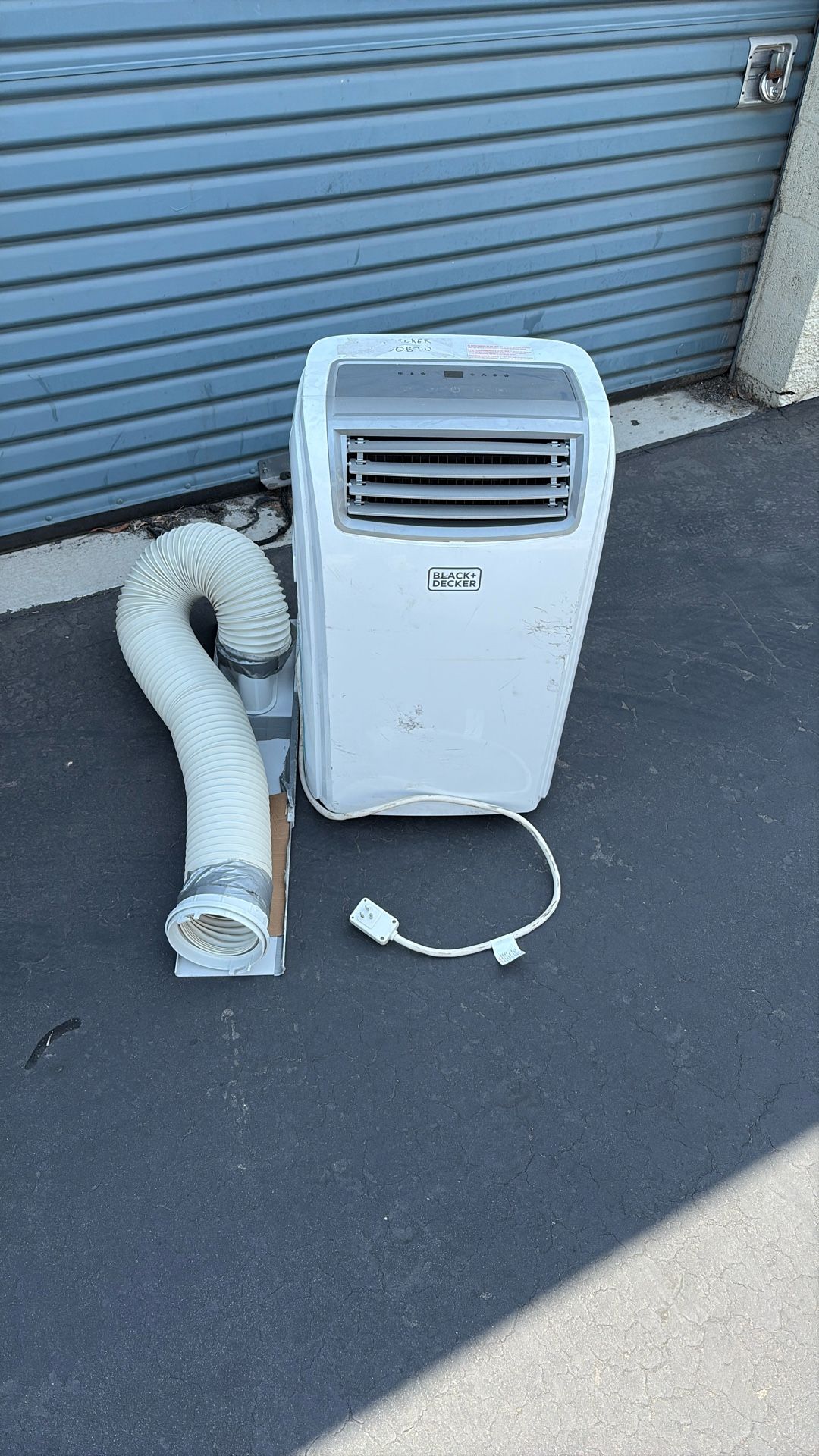 Black And Decker AC