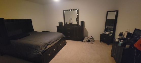 Bedroom 4 piece set