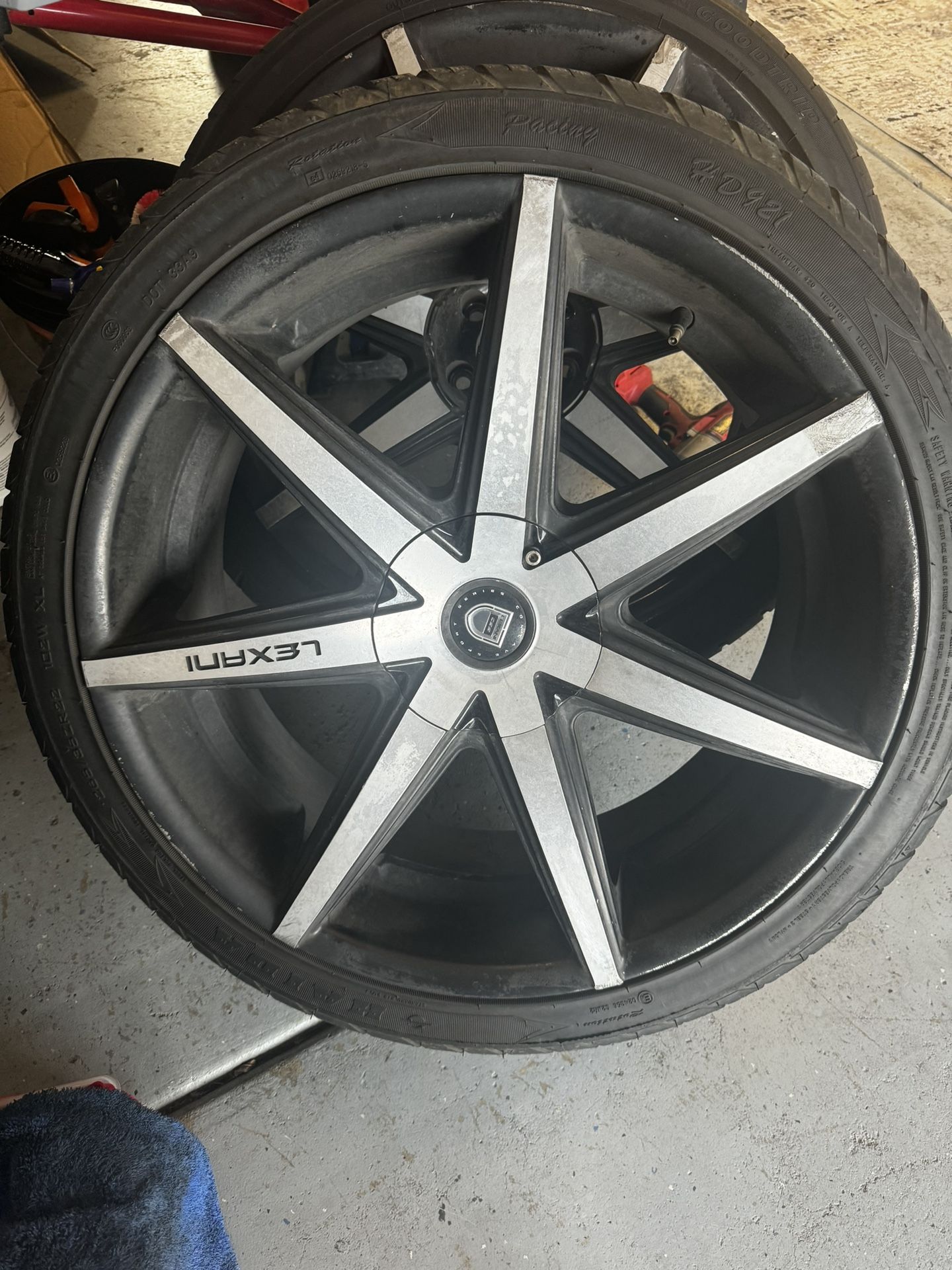 22 Inch Wheels And Tires for Sale in Guadalupe, AZ OfferUp