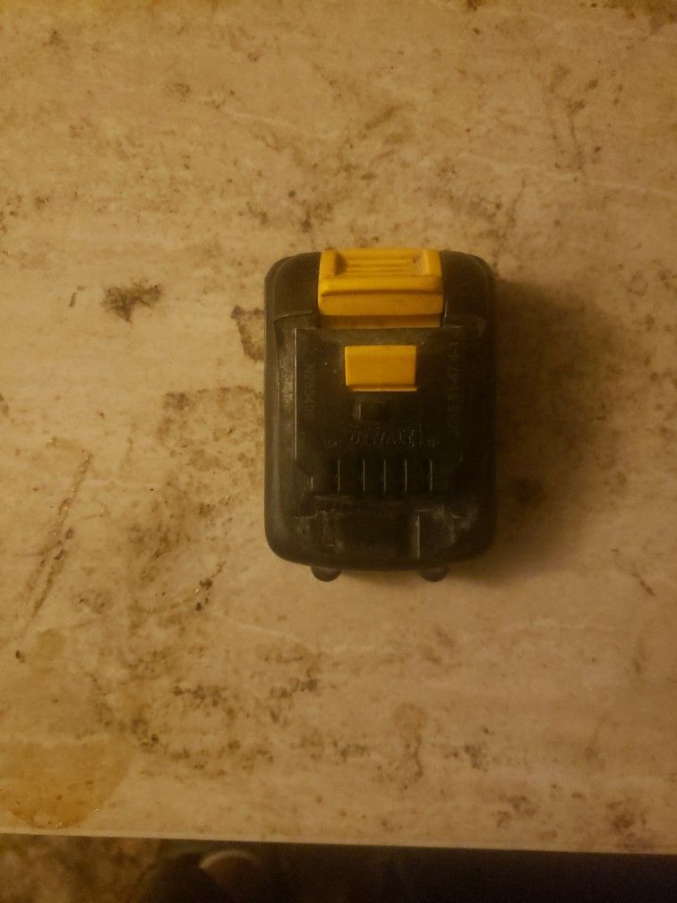 DEWALT 12 V