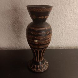EXQUISITE Handcarved Folk Art 6" Bud Vase Made in Guatemala.

