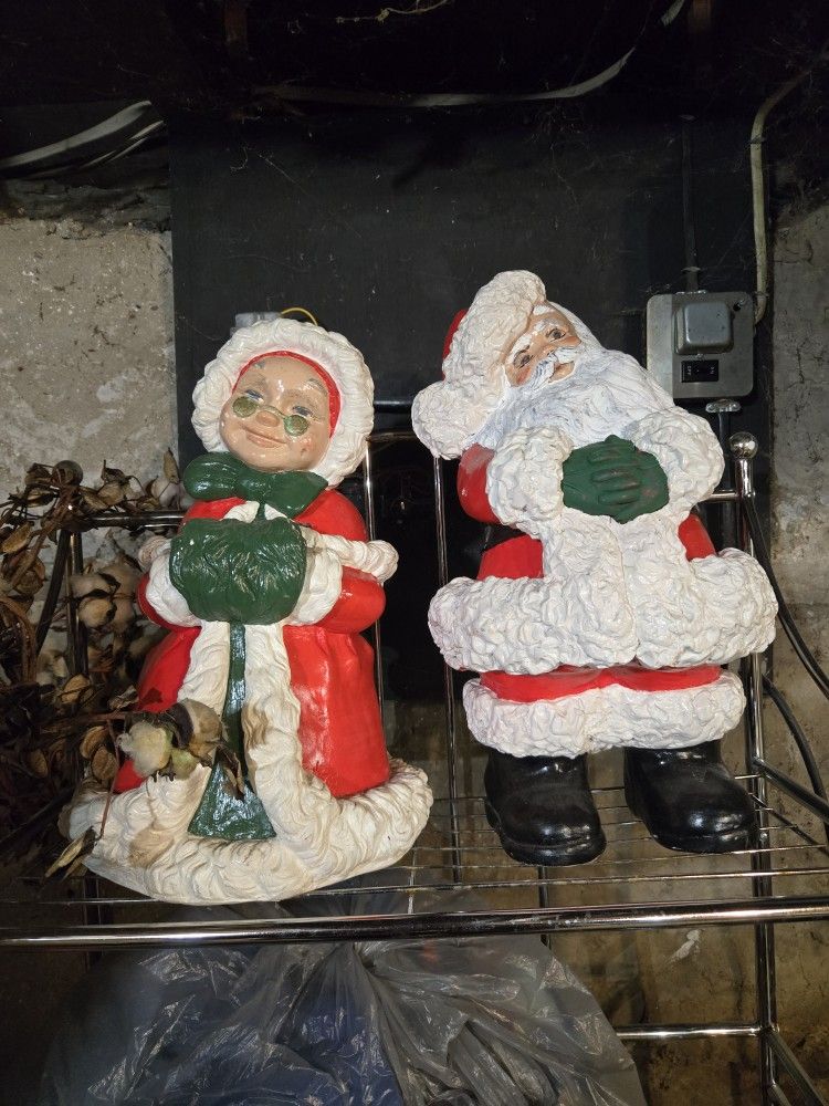 Ceramic missus and mister clause