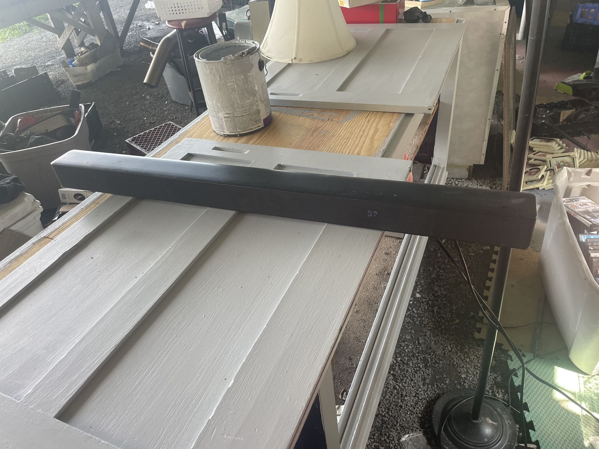 On 1000 Watt Sound Bar With Subwoofer 